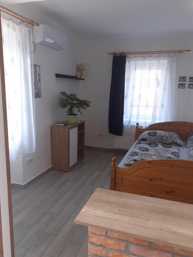 Oázis Apartman Sárospatak Esterno foto